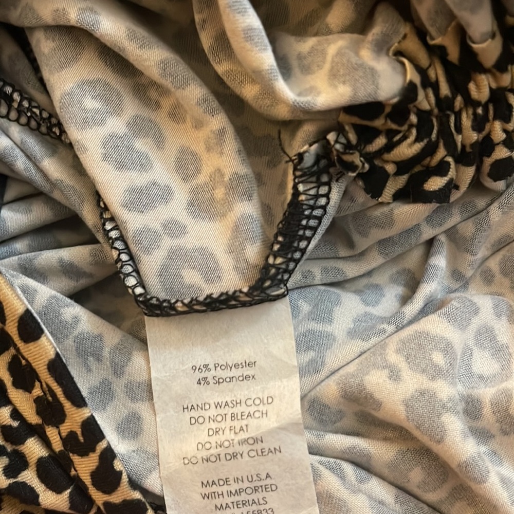 Leopard Print Ruched Crop Top - Picture 9 of 9